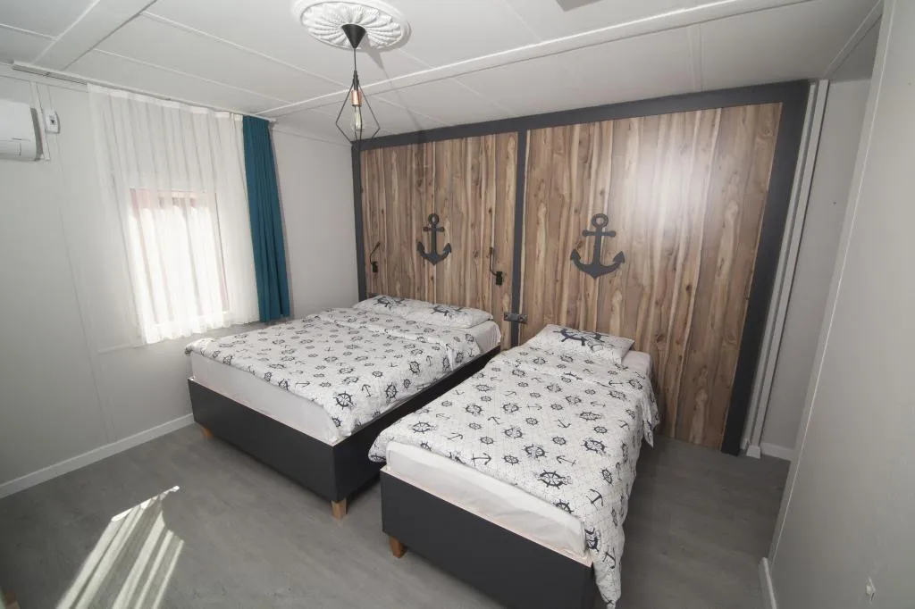 Standart Üç Kişilik Oda,Deniz Manzaralı