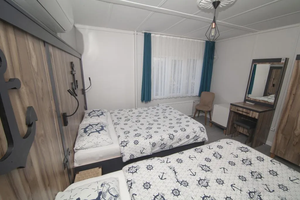 Standart Üç Kişilik Oda,Deniz Manzaralı