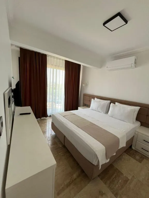 Standart Oda,Deniz ve Havuz Manzaralı,1. Kat