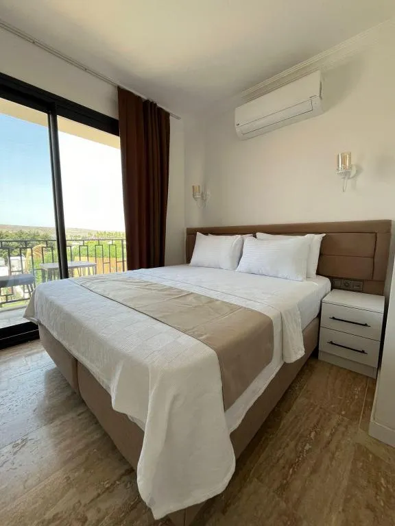 Standart Oda,Deniz ve Havuz Manzaralı,1. Kat