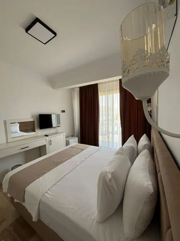 Standart Oda,Bahçe veya Sokak Manzaralı,1. Kat