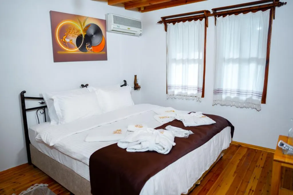 Standart Oda Balkonlu,Bahçe Manzaralı,Balkonlu