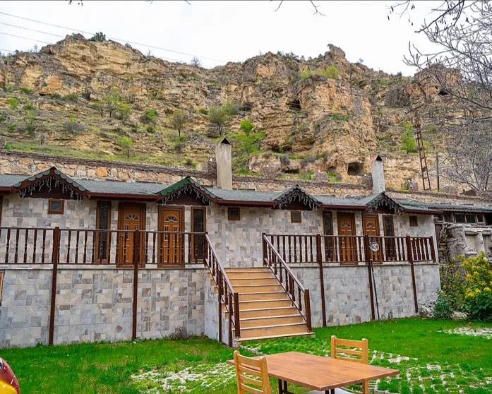 Standart Taş Oda,Bahçe Manzaralı,Balkonsuz