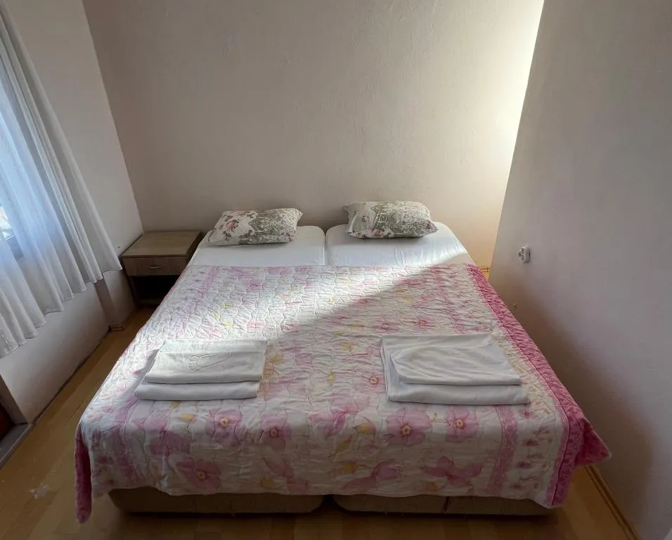 Aile Odası,Havuz ve Bahçe Manzaralı,Aileye Özel
