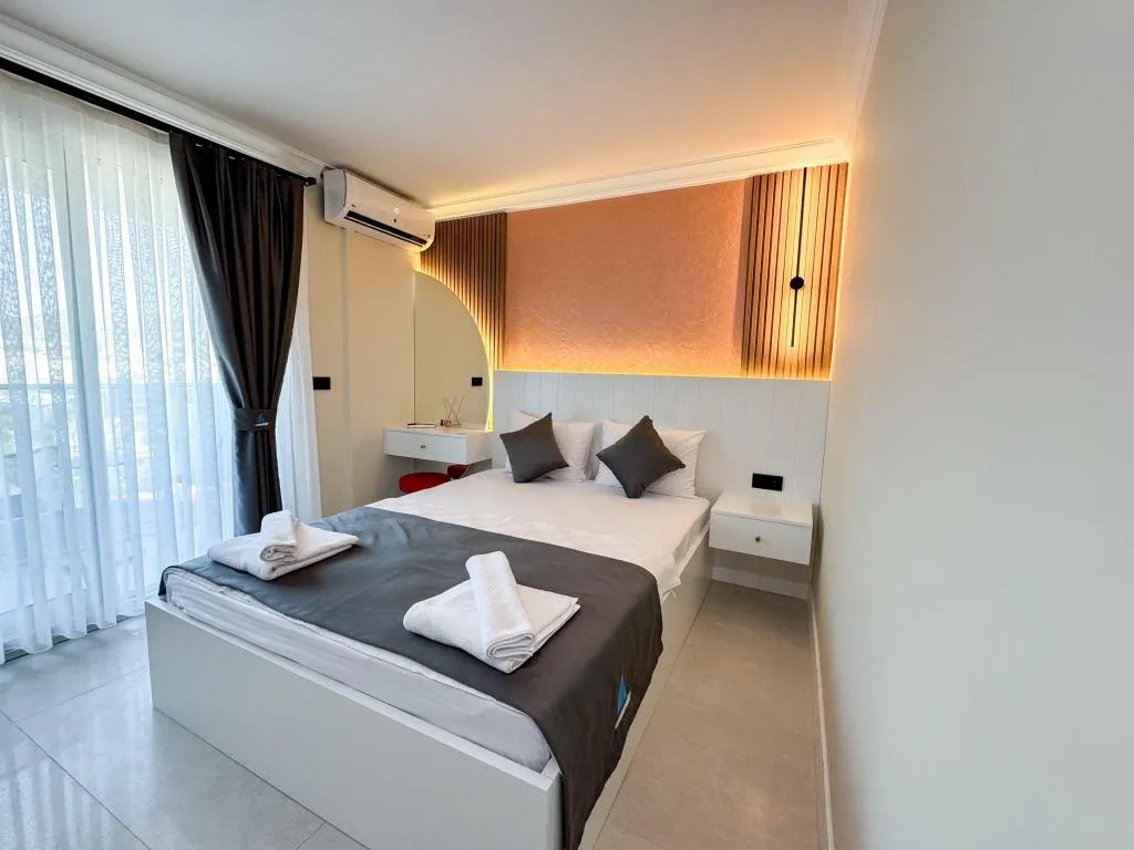 Standart Oda,Deniz ve Bahçe Manzaralı,Balkonlu