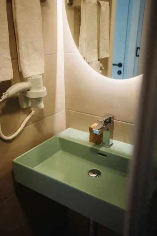 Bahçe Katı Standart - Ön Cephe,Bahçe Manzaralı,Balkonlu