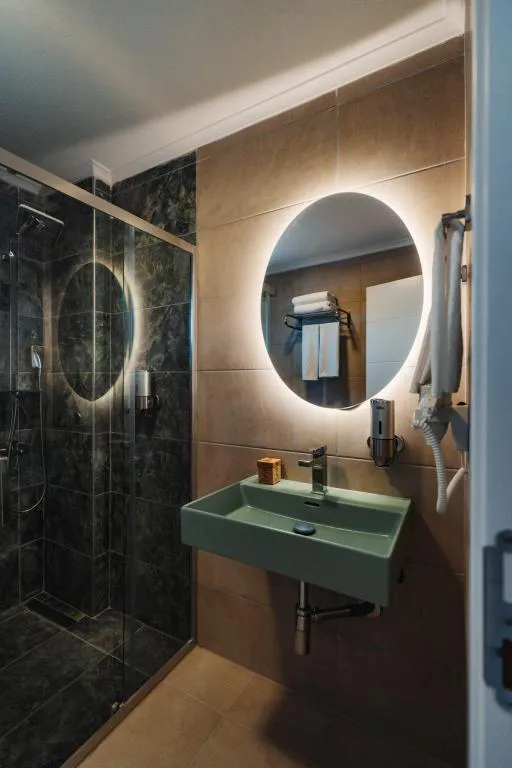 Deluxe Oda,Deniz Manzaralı,Balkonlu