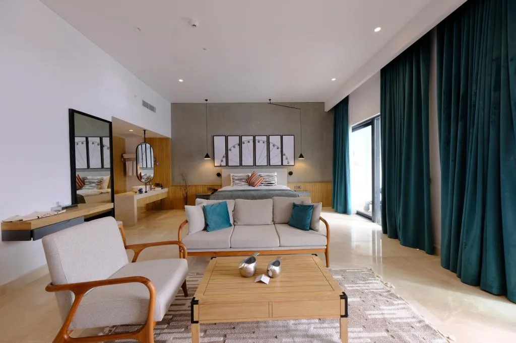 Junior Suite, Deniz Manzaralı ve Özel Havuzlu 3 Kişilik