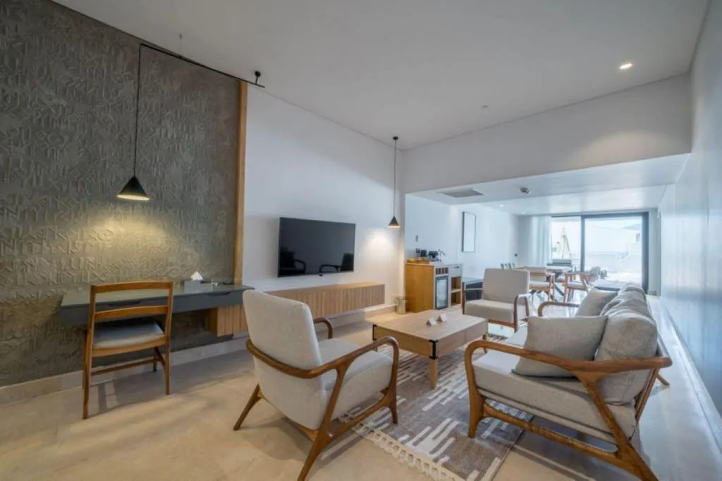 Senior Suite Bahçe Manzaralı, Özel Havuzlu 4 Kişilik