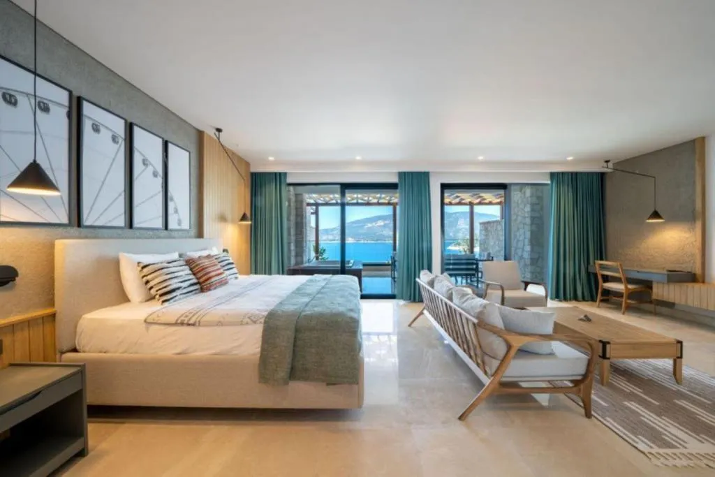 Deluxe Deniz Manzaralı ve Jakuzili Oda