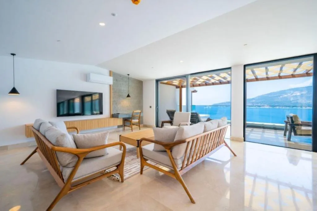 Penthouse Suite, Deniz Manzaralı ve Jakuzili