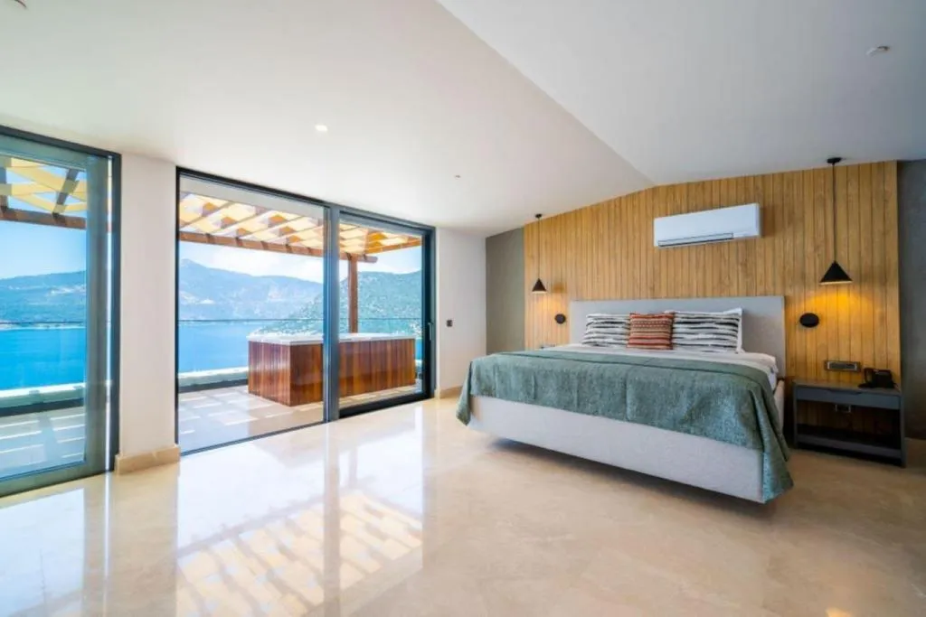 Penthouse Suite, Deniz Manzaralı ve Jakuzili