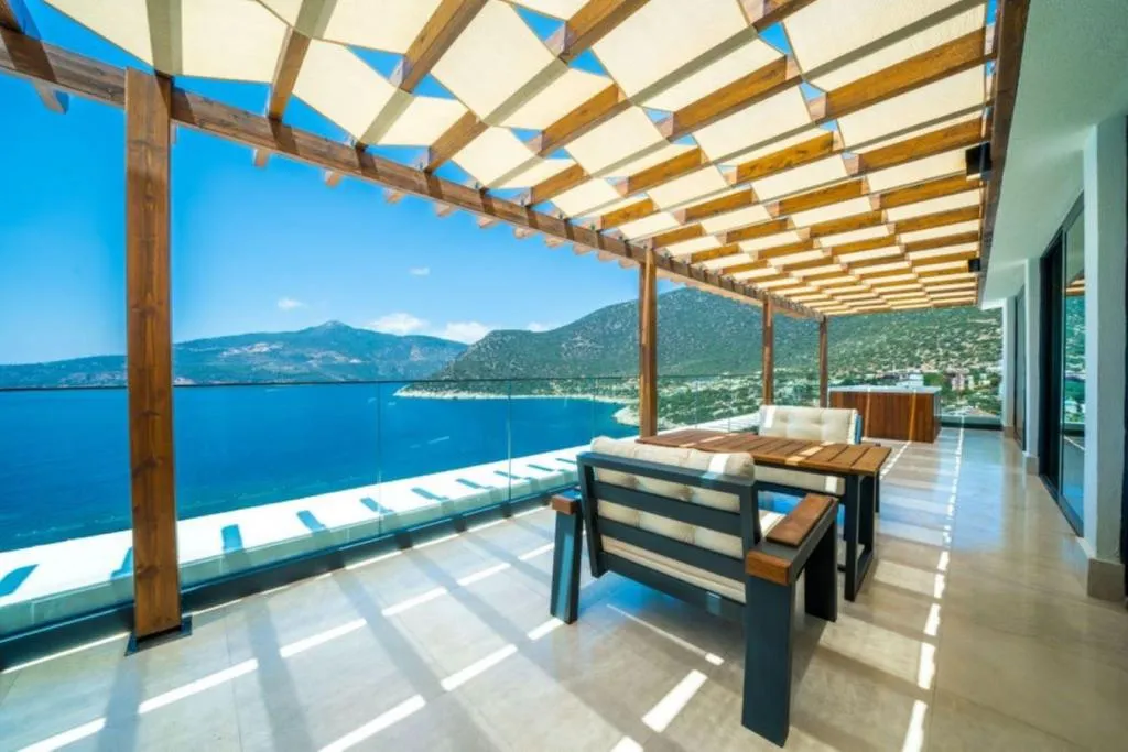 Penthouse Suite, Deniz Manzaralı ve Jakuzili