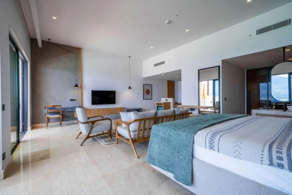 Junior Suite, Deniz Manzaralı ve Özel Havuzlu