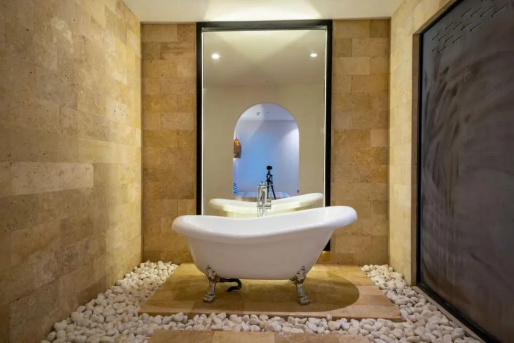 Junior Suite, Deniz Manzaralı ve Özel Havuzlu