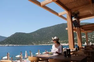 Lures Hotel & Beach Club