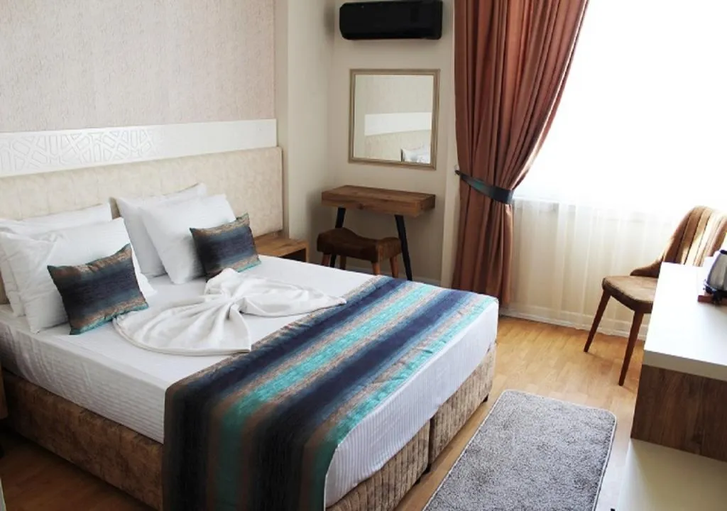Twin,Şehir Manzaralı