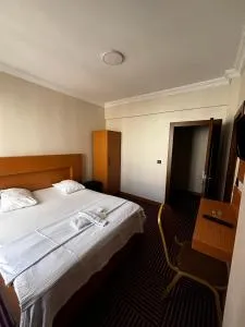 Yedi Kapı Otel