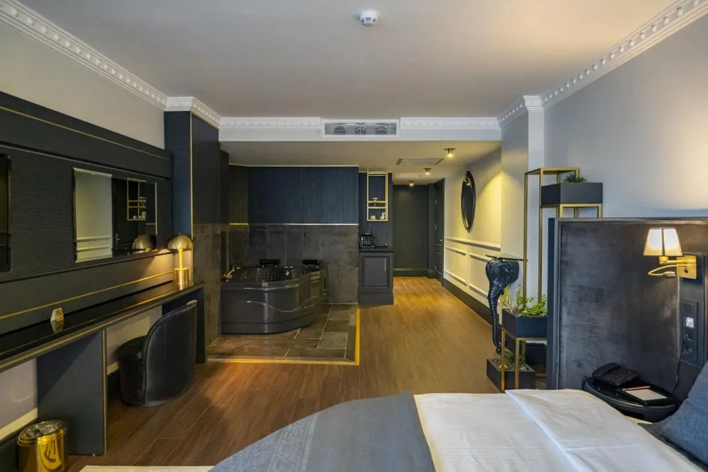Suite,Boğaz Manzaralı,Jakuzili
