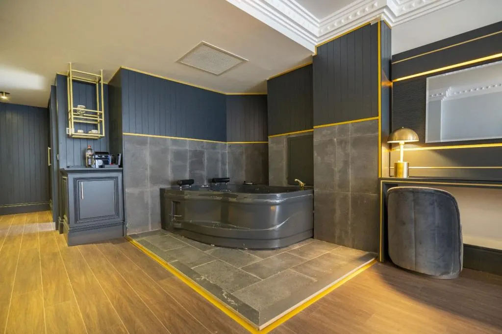 Suite,Boğaz Manzaralı,Jakuzili