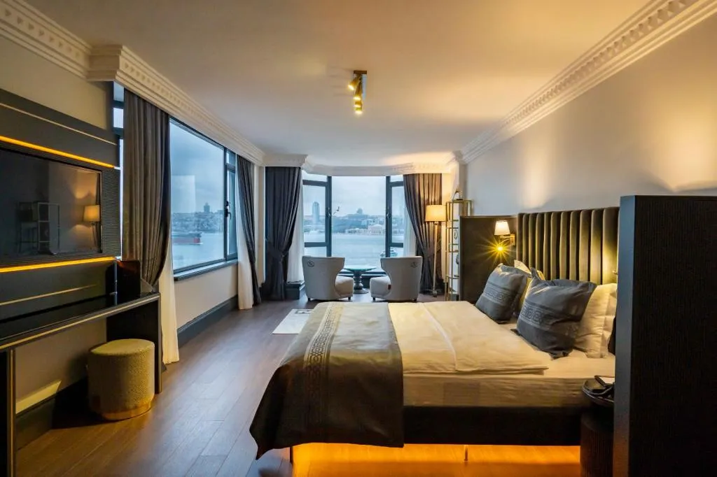 Suite,Boğaz Manzaralı,Jakuzili