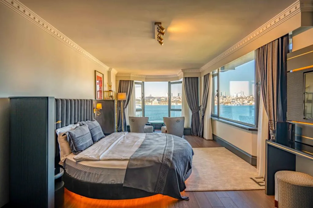 Suite,Boğaz Manzaralı,Jakuzili