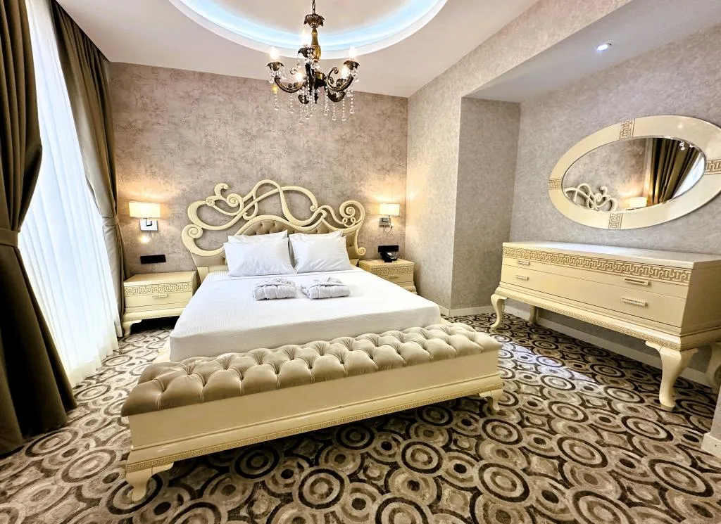 Deluxe Suit,Havuz Manzaralı,Jakuzili