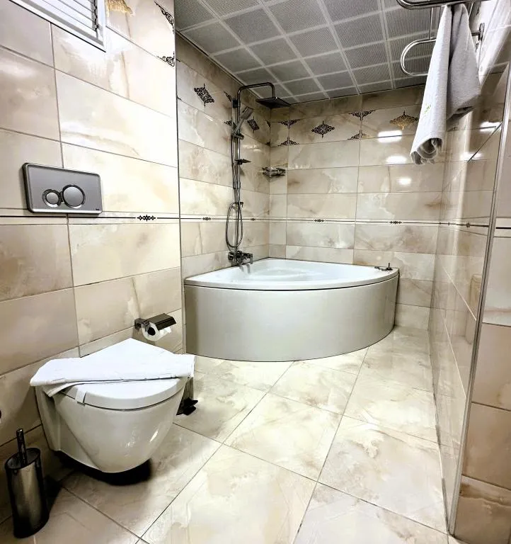 Deluxe Suit,Havuz Manzaralı,Jakuzili
