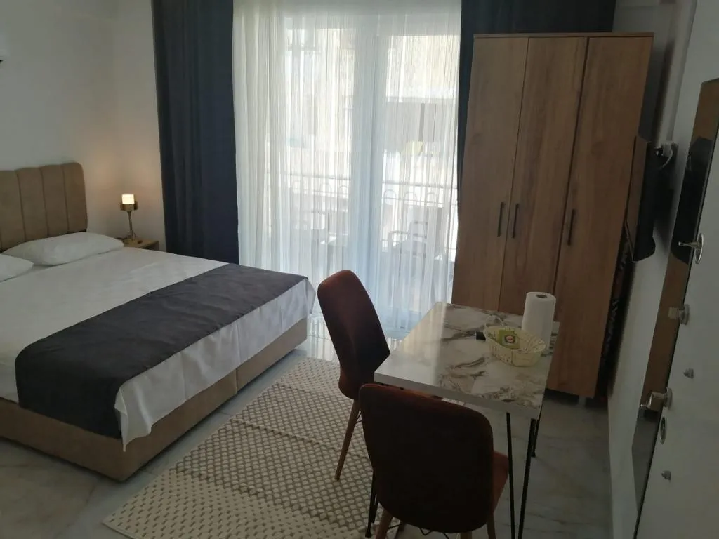 Apart Oda,Kara Manzaralı,Balkonlu