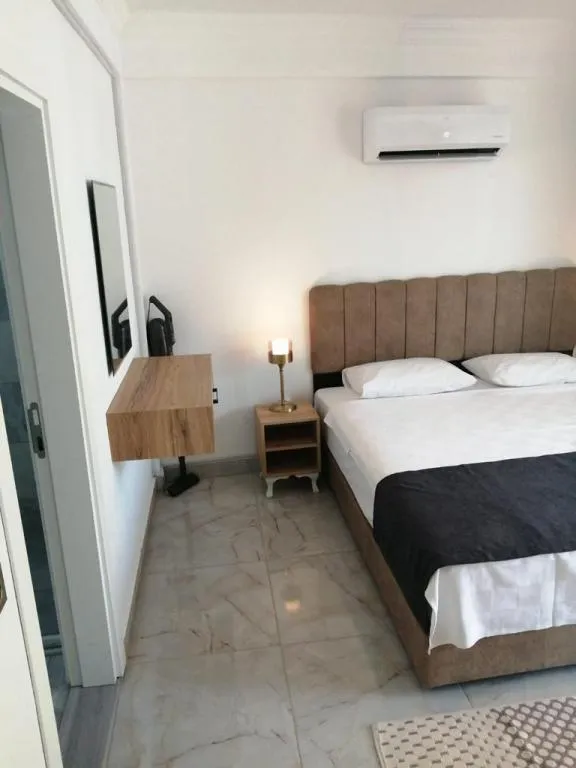 Apart Oda,Kara Manzaralı,Balkonlu