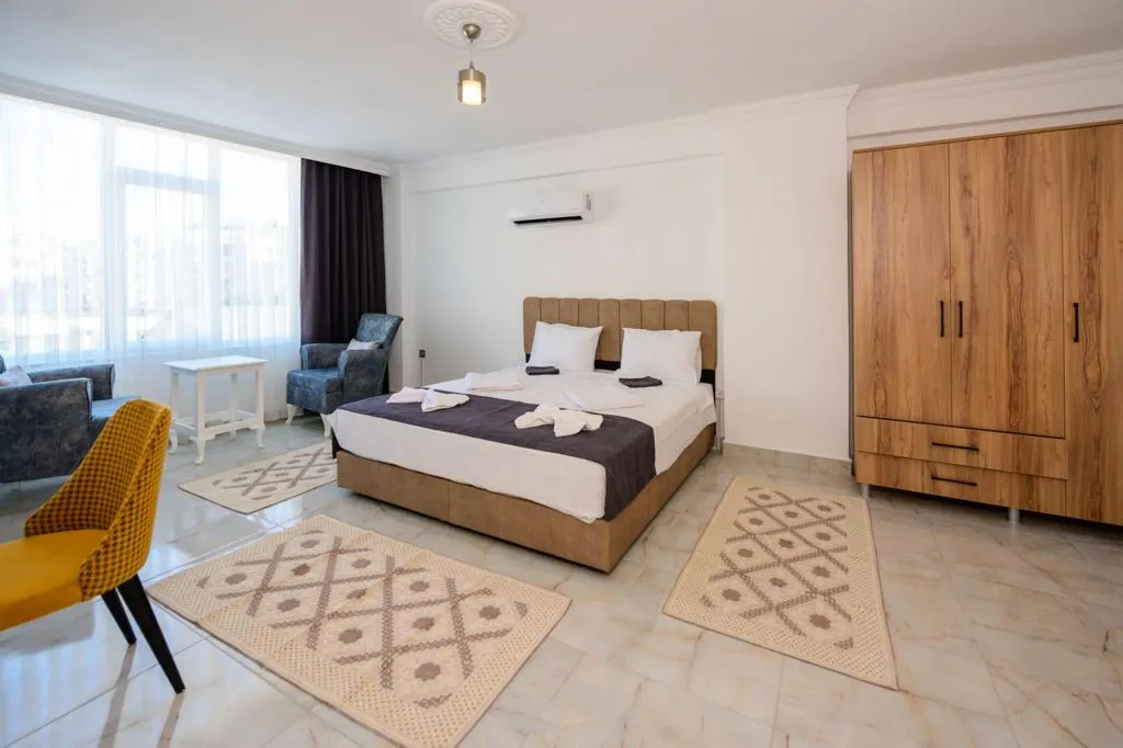 Suite,Park Manzaralı,Balkonlu