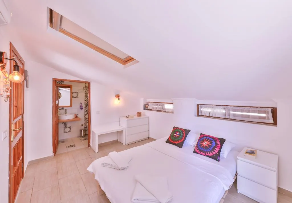 Yoga House Deniz Manzaralı Oda