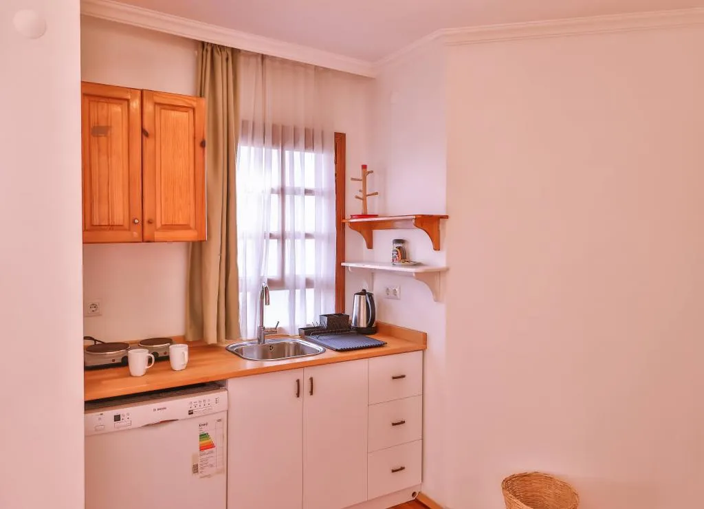 Yoga House Balkonlu Oda