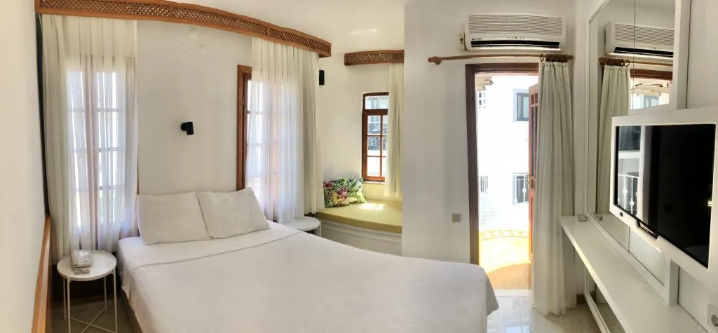 Standart Oda,Kara Manzaralı,Balkonlu