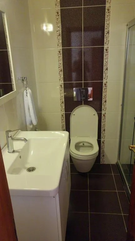 Standart Oda,Kara Manzaralı,Balkonlu