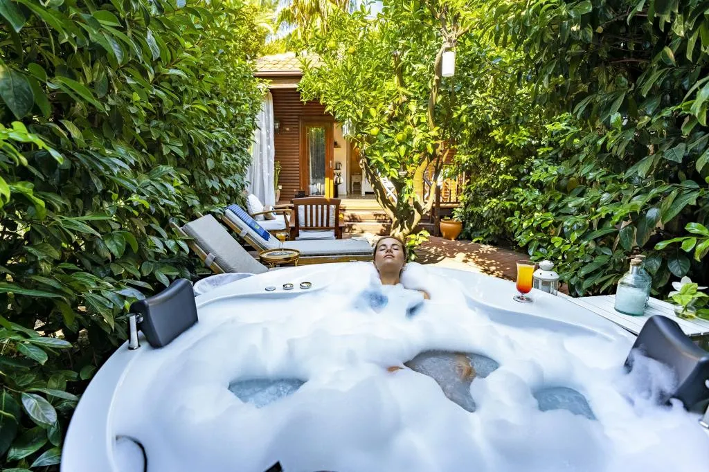 Superior Bungalow Oda,Bahçe Manzaralı,Jakuzili