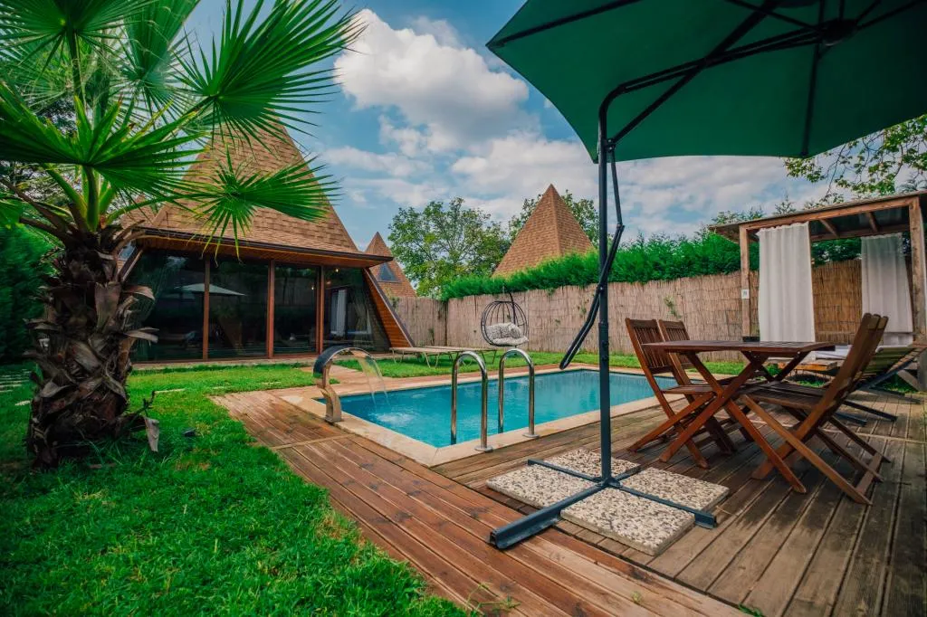 Pyramid Standart 