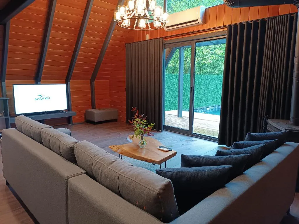 Vip King Suite Bungalow(Isıtmalı Açık Havuz)
