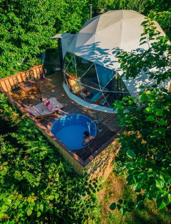 Glamping Suit Dome