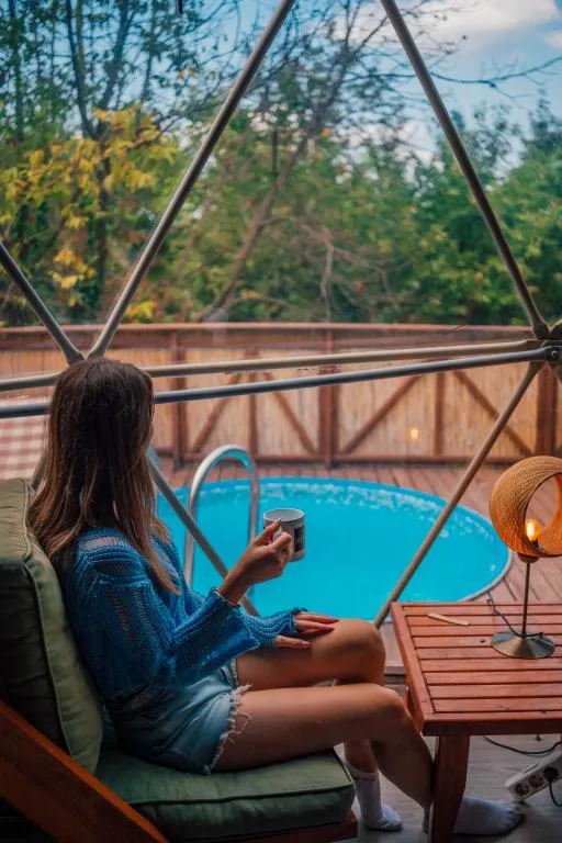 Glamping Suit Dome