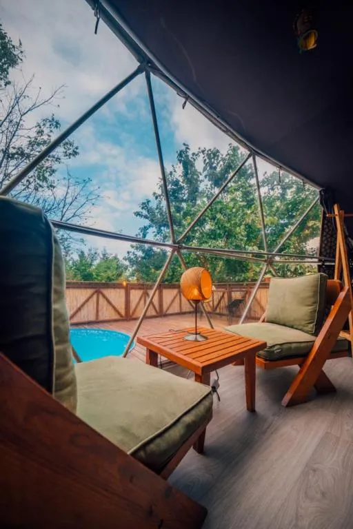 Glamping Suit Dome