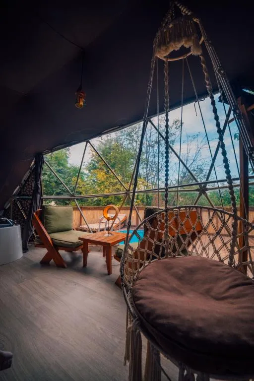 Glamping Suit Dome