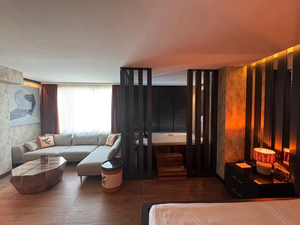 Deluxe Stüdyo Süit