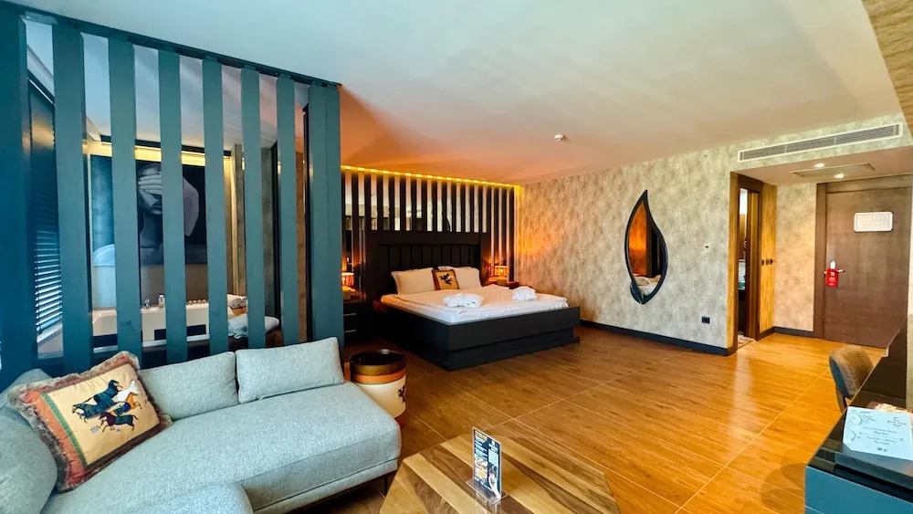 Deluxe Stüdyo Süit