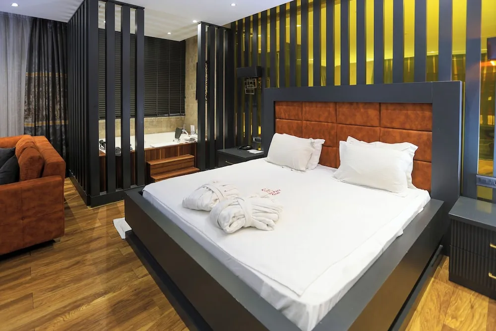 Deluxe Stüdyo Süit