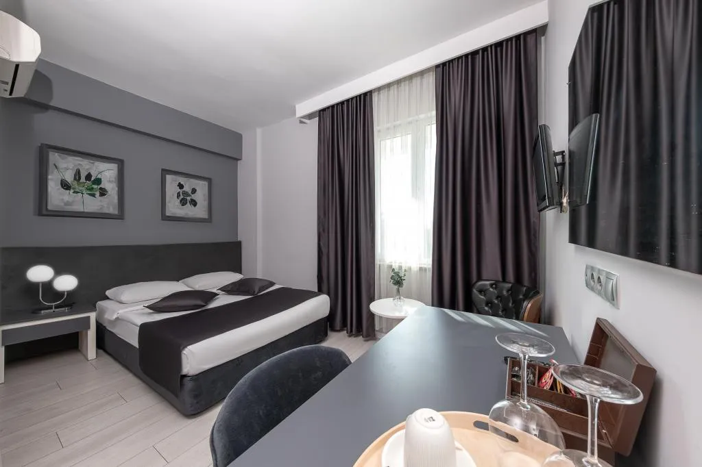 Deluxe Çift Kişilik Oda,Bahçe Manzaralı,Balkonsuz
