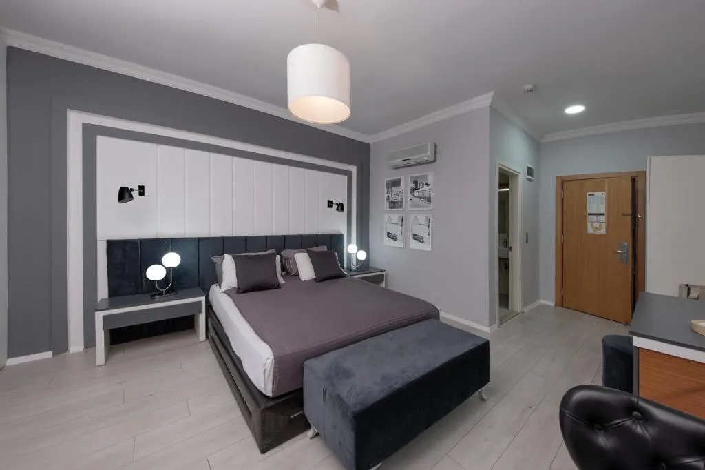 Suite,Bahçe Manzaralı,Balkonsuz