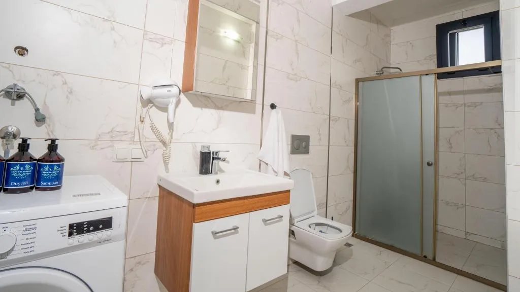 Daire-Tek Yatak Odalı,Şehir veya Dağ Manzaralı,Balkonlu