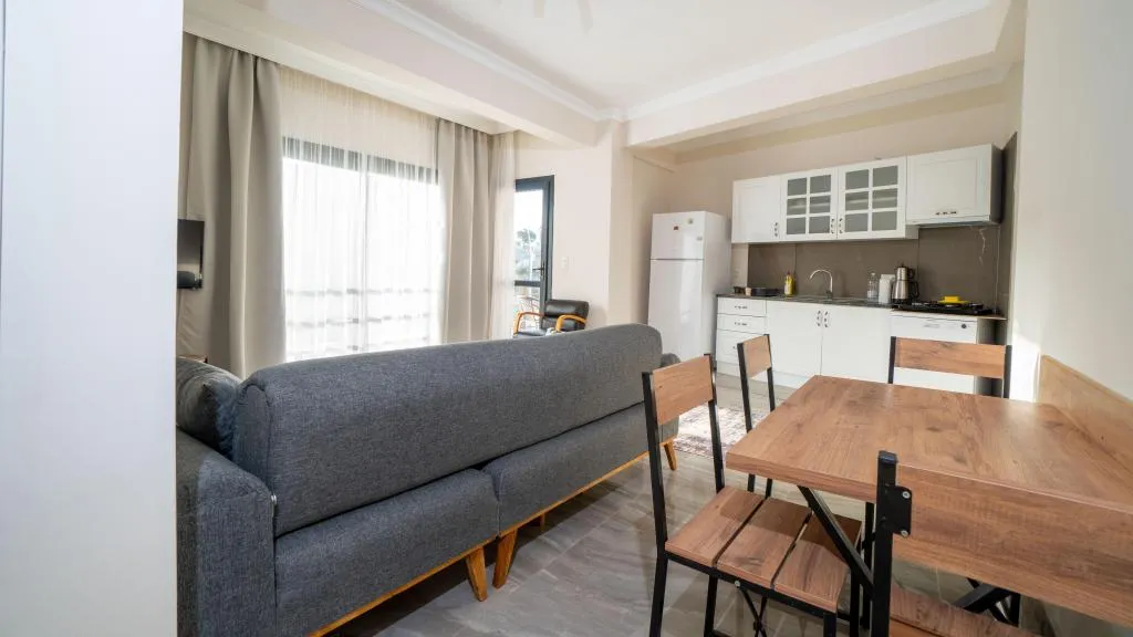 Daire-Tek Yatak Odalı,Şehir veya Dağ Manzaralı,Balkonlu