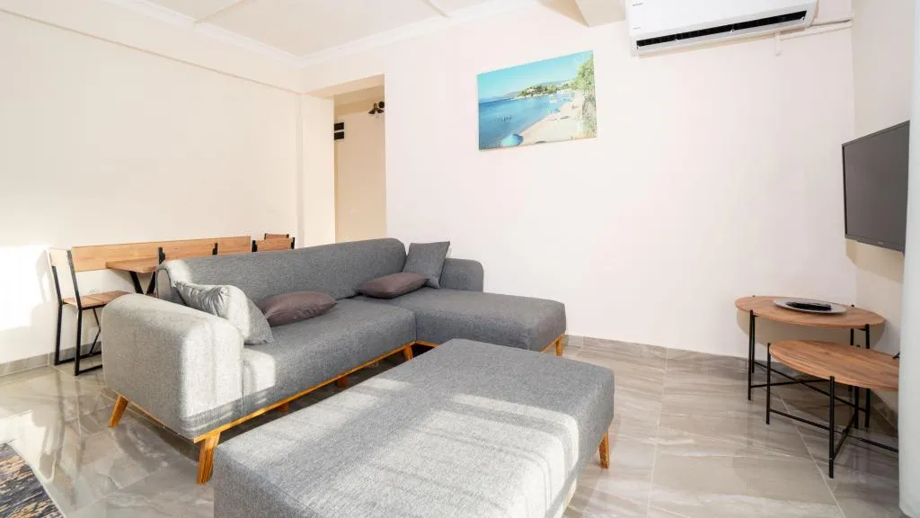 Daire-Tek Yatak Odalı,Şehir veya Dağ Manzaralı,Balkonlu